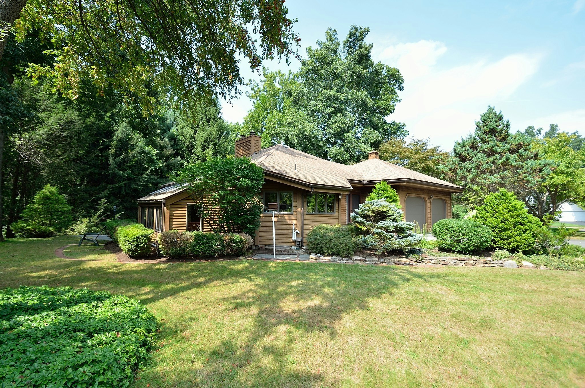 51 Hickory Lane, West Hartford, CT 06107, Presented by Berkshire